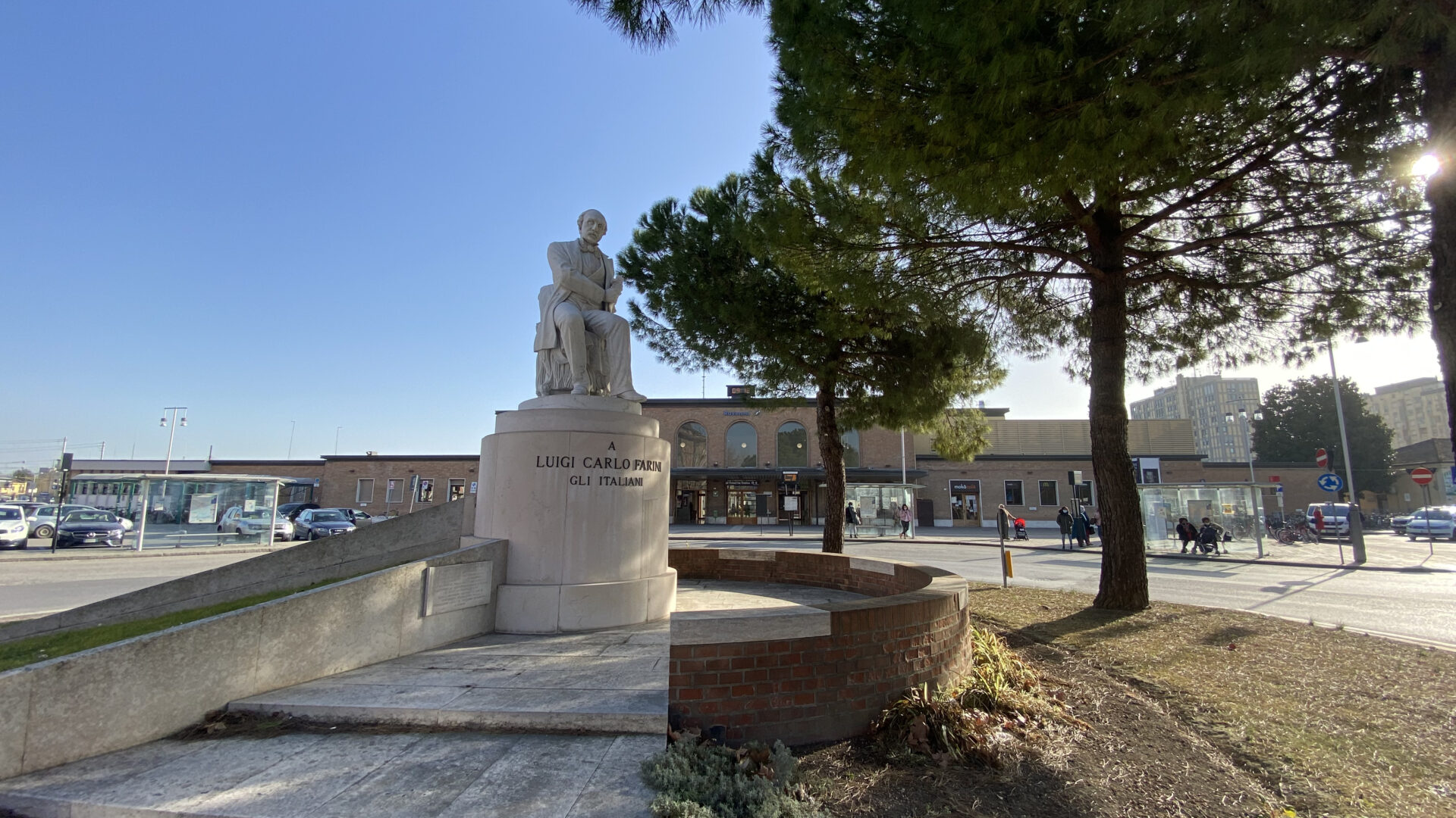 Il Monumento a Luigi Carlo Farini image