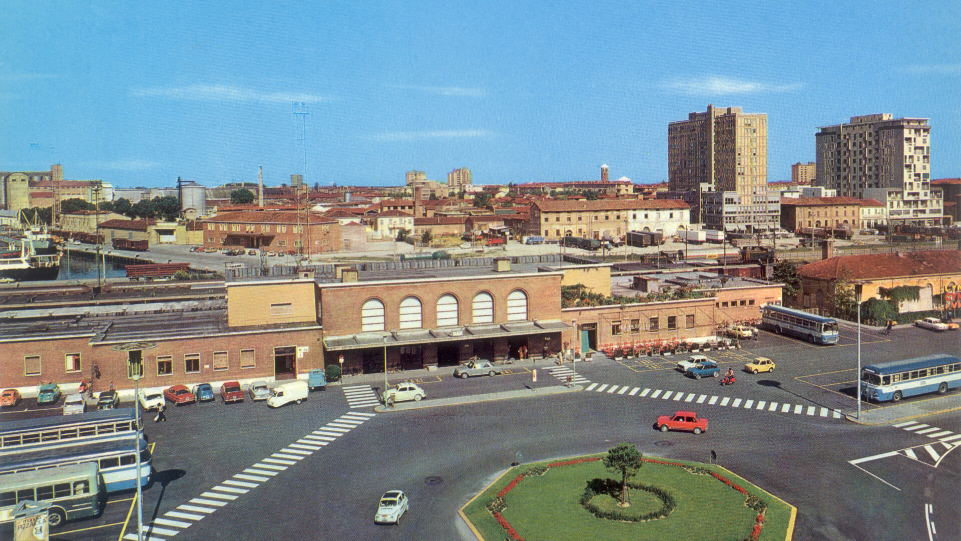 La Stazione Ferroviaria image