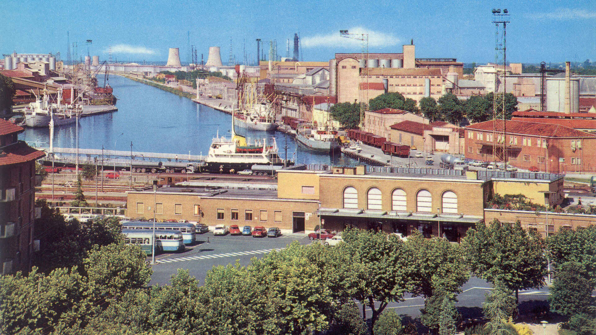 La Stazione Ferroviaria image