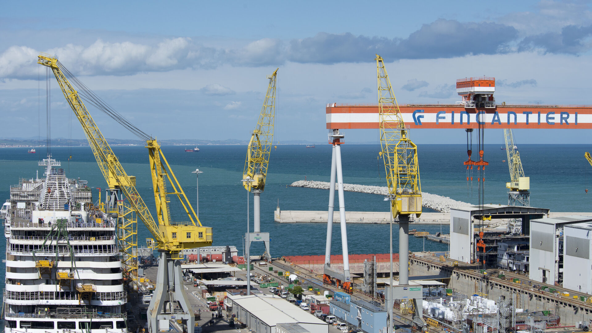 IL PORTO DI ANCONA image