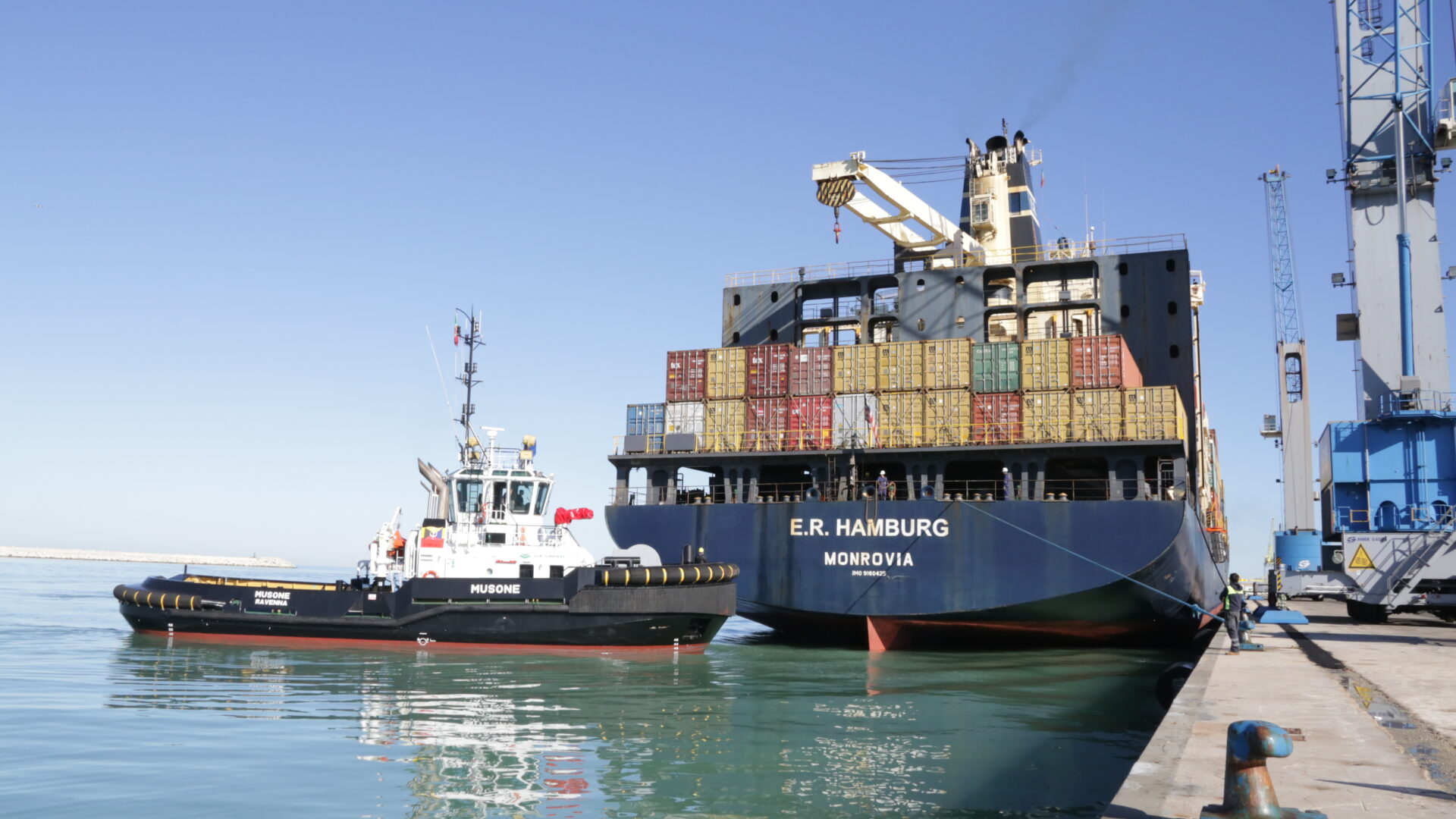 IL PORTO DI ANCONA image