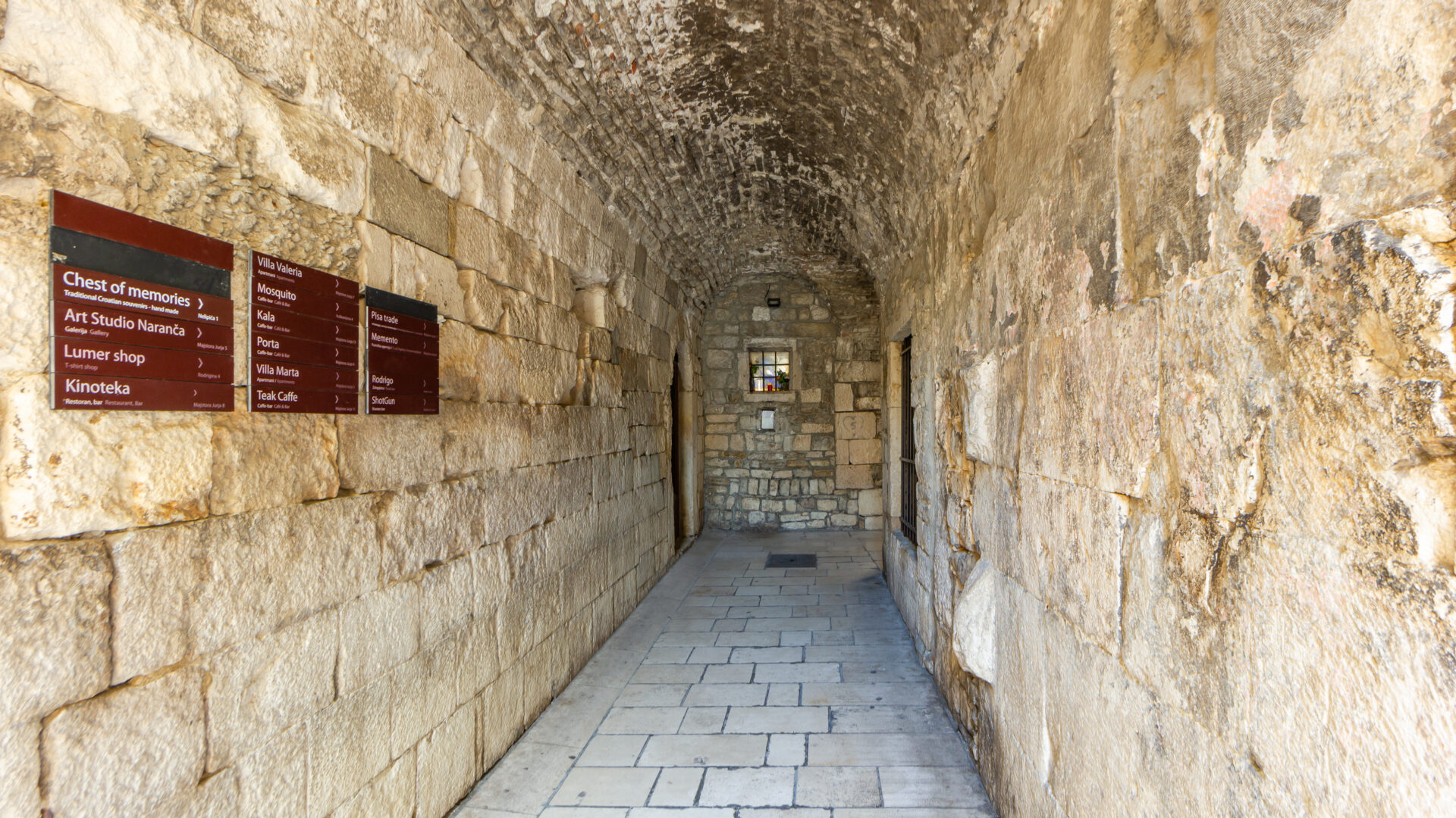 La Porta Argentea image