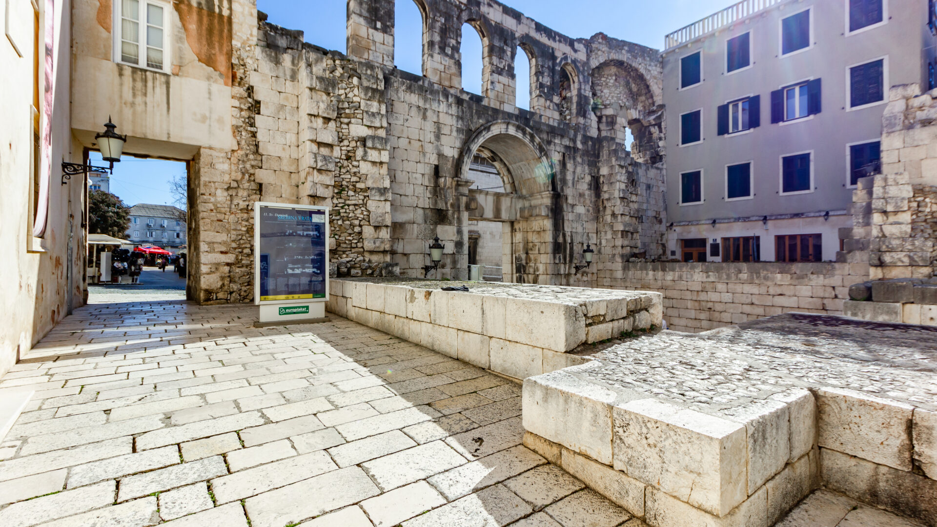 La Porta Argentea image