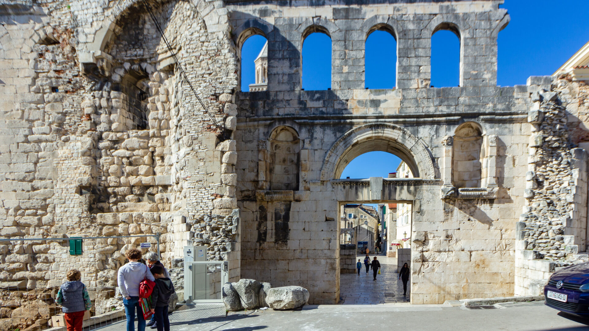 La Porta Argentea image