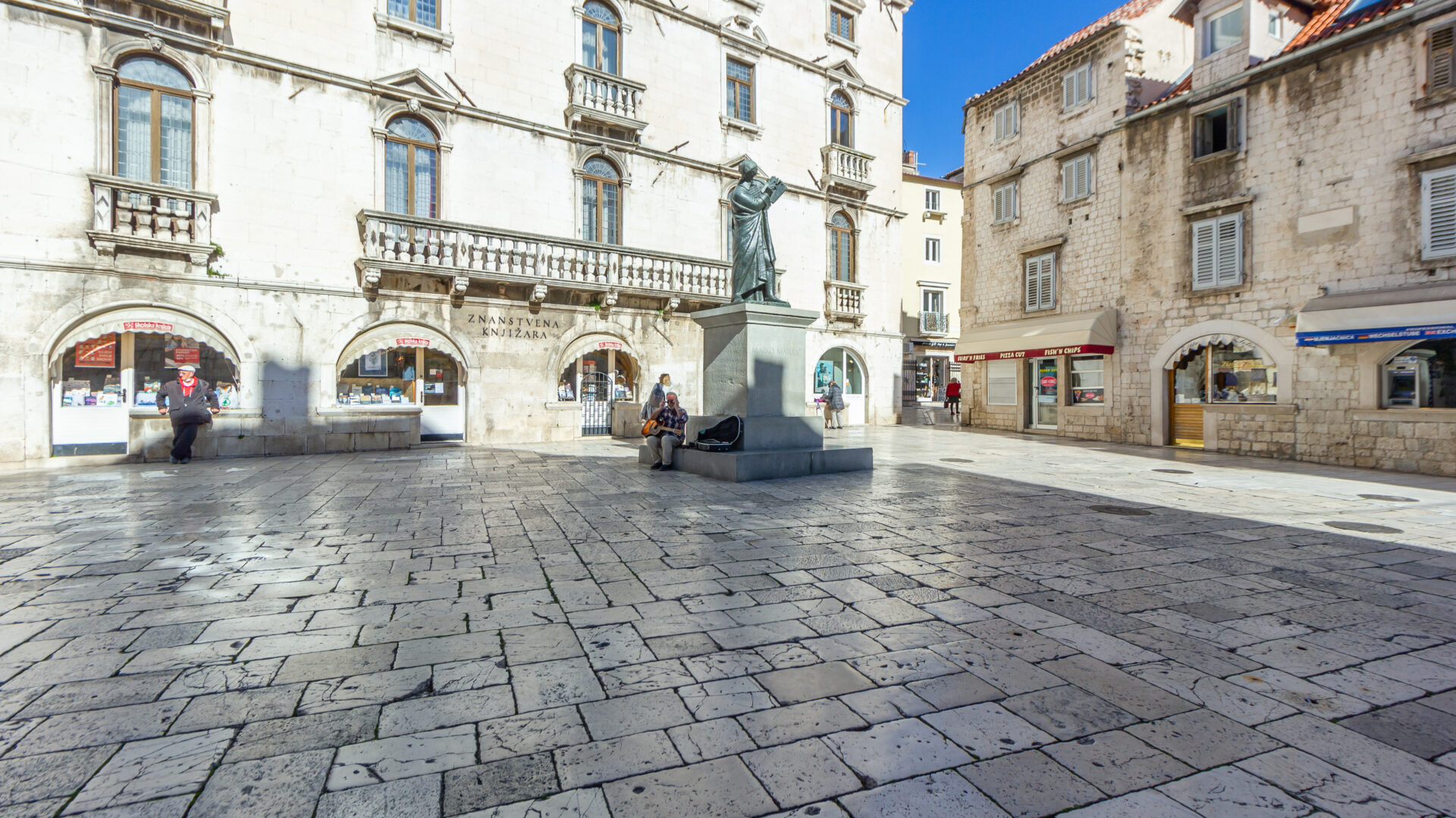 La Piazza della Frutta image