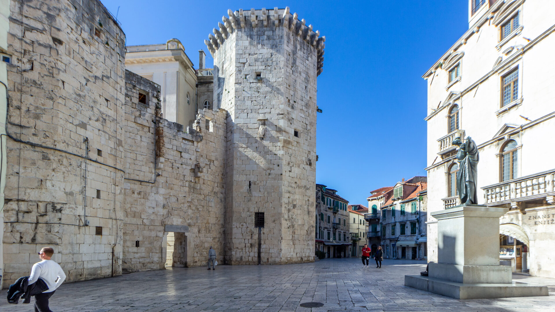 La Piazza della Frutta image