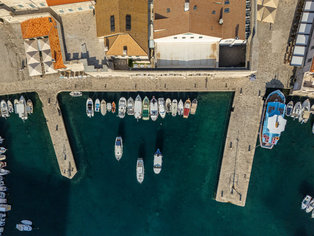 TRIANGULAR DOCK image