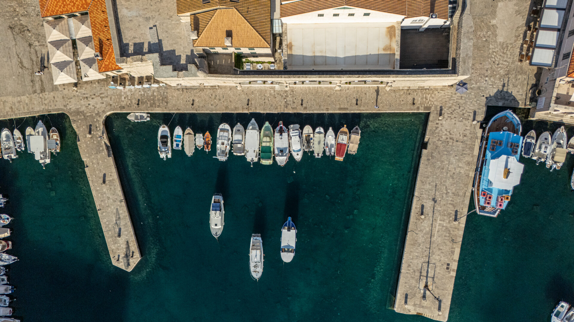 TROKUTASKI GAT image