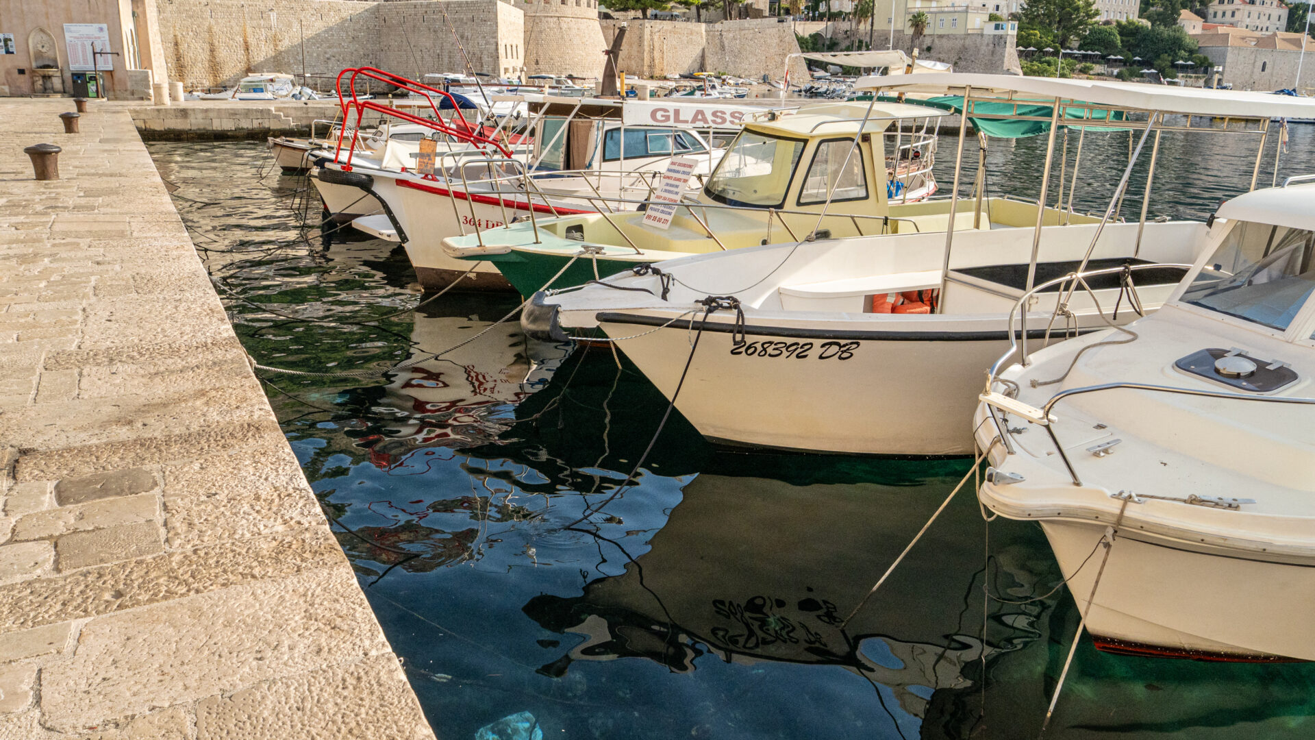 TROKUTASKI GAT image