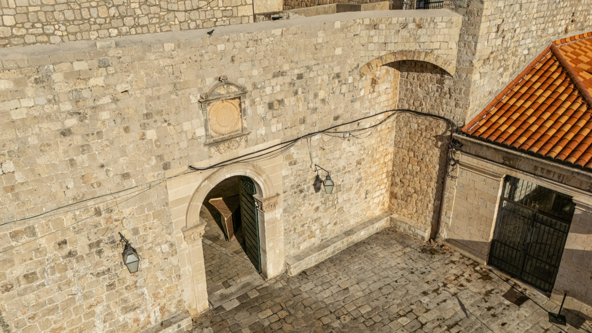 PORTA DI PONTA image