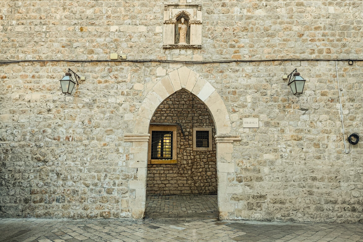 FISH MARKET GATE image