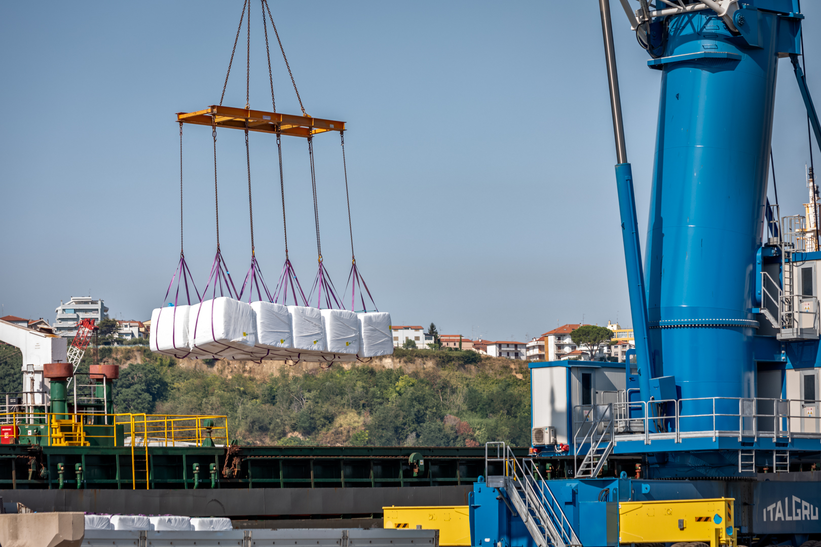 A WINDOW ONTO THE ADRIATIC: THE PORT OF ORTONA image